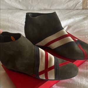 Arche Olive and Red Ankle Boots